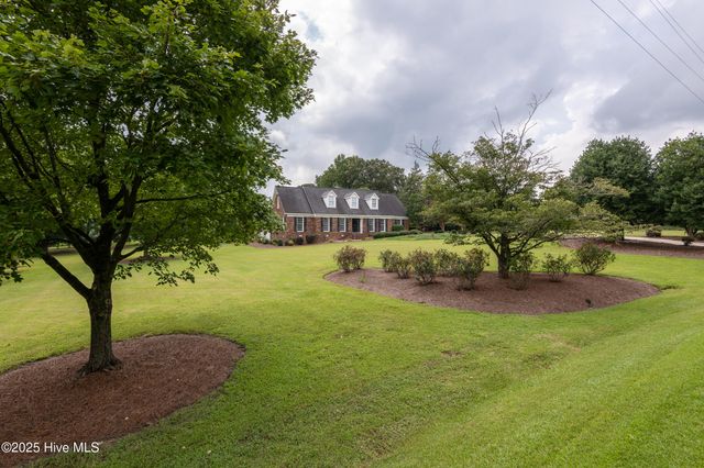 1138 Galloway Road, Grimesland, NC 27837