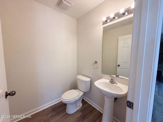 8550 ARGYLE BUSINESS Loop 908, Jacksonville, FL 32244