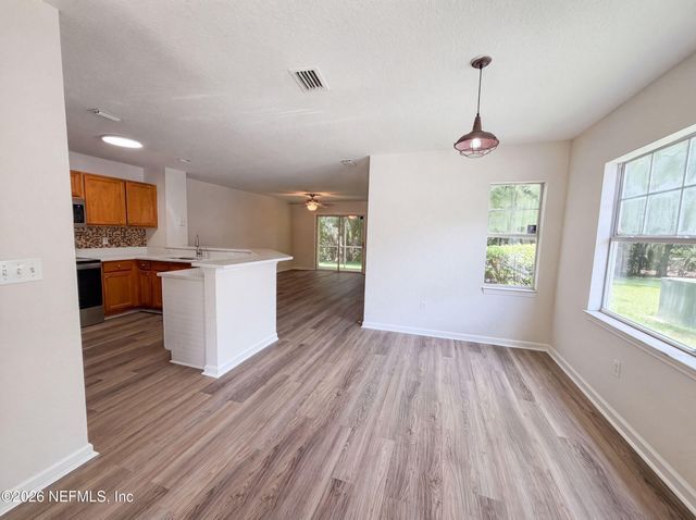 8550 ARGYLE BUSINESS Loop 908, Jacksonville, FL 32244