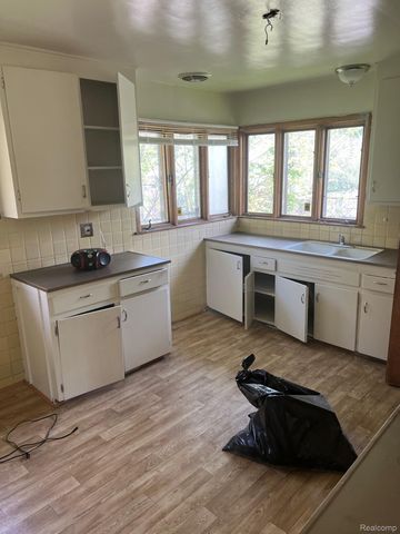 12940 -12950 John R Street, Highland Park, MI 48203
