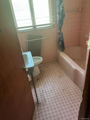12940 -12950 John R Street, Highland Park, MI 48203