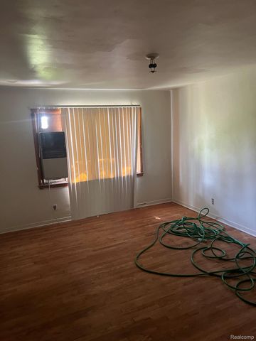 12940 -12950 John R Street, Highland Park, MI 48203
