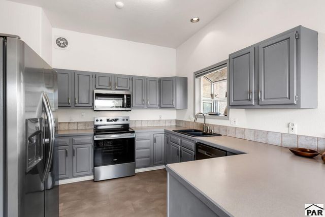1268 W Caida Del Sol Dr, Pueblo West, CO 81007
