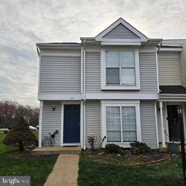 175 EDINBURGH SQ, Sterling, VA 20164