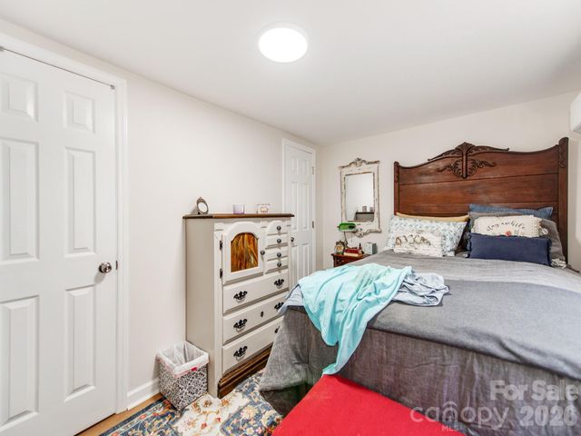 102 Lanier Street, Mount Holly, NC 28120