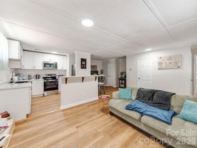 102 Lanier Street, Mount Holly, NC 28120