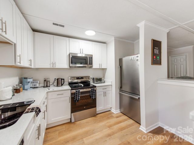 102 Lanier Street, Mount Holly, NC 28120
