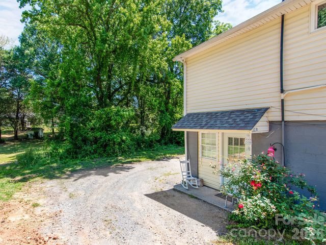 102 Lanier Street, Mount Holly, NC 28120