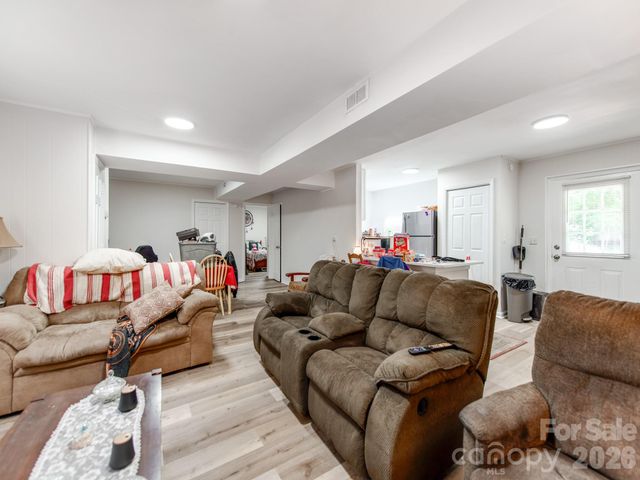 102 Lanier Street, Mount Holly, NC 28120