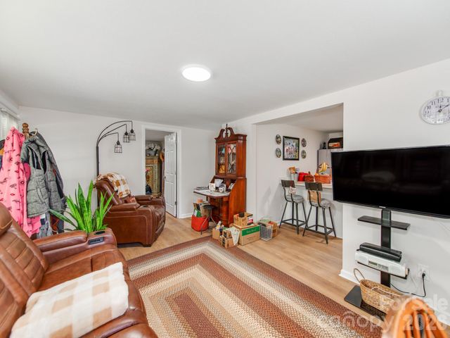102 Lanier Street, Mount Holly, NC 28120