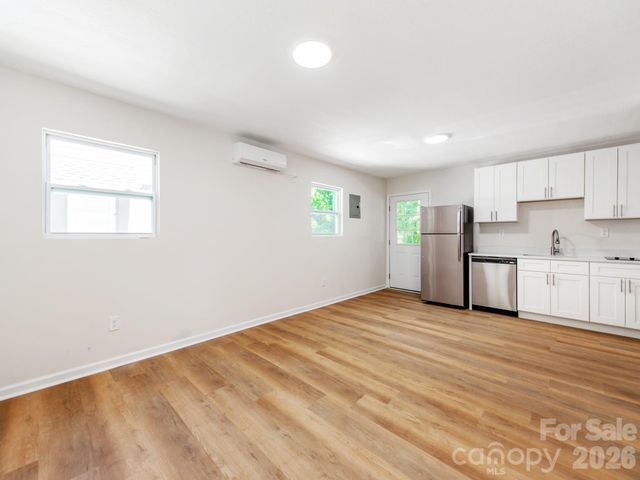 102 Lanier Street, Mount Holly, NC 28120