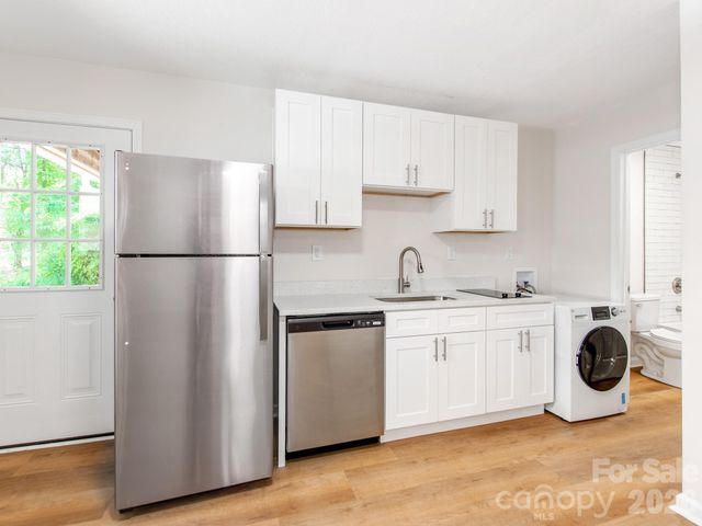 102 Lanier Street, Mount Holly, NC 28120