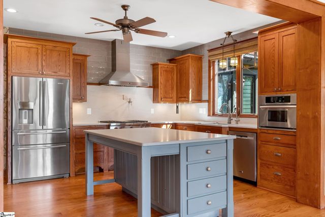 33 Witch Hazel Trail, Landrum, SC 29356