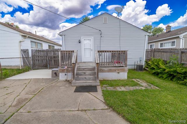 2539 Margaret Street, Melvindale, MI 48122