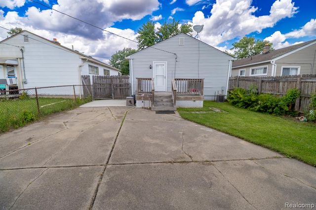 2539 Margaret Street, Melvindale, MI 48122