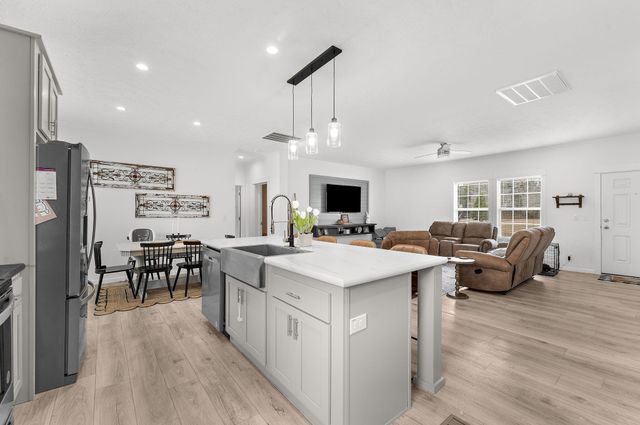 145 Hidden Hills Road, Cross, SC 29436