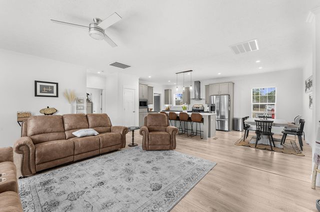 145 Hidden Hills Road, Cross, SC 29436