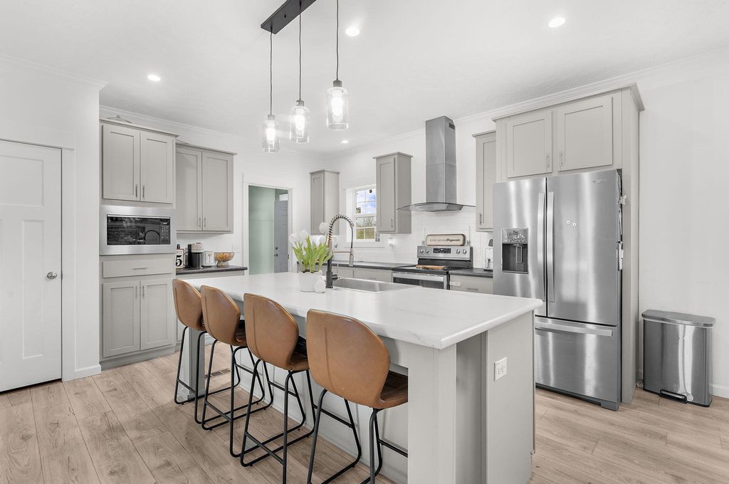 Image 10 of property listing at 145 Hidden Hills Road, Cross, SC 29436