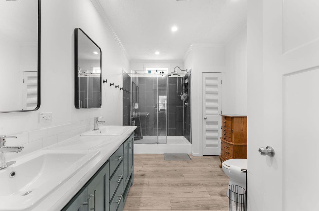 Image 21 of property listing at 145 Hidden Hills Road, Cross, SC 29436