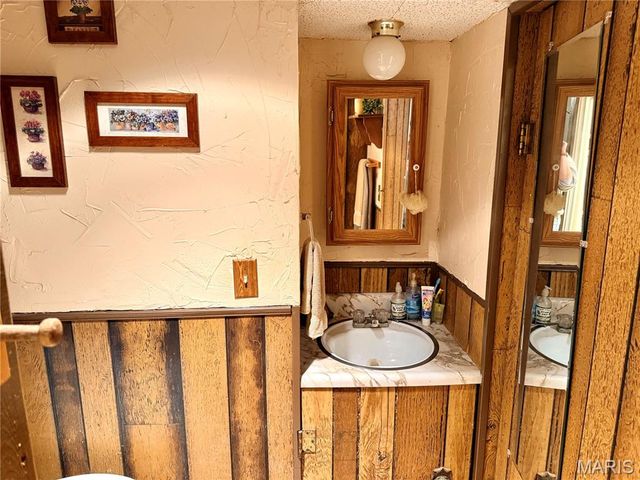 25667 Booneslick Farm Road, Wright City, MO 63390