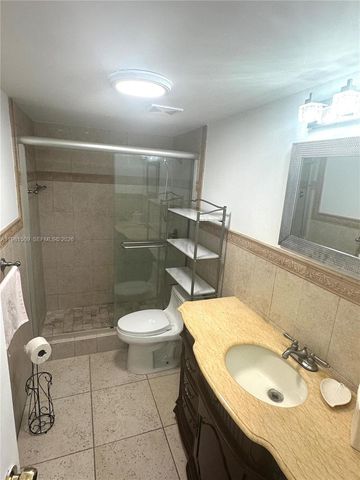 8794 SW 12th St 105, Miami, FL 33174