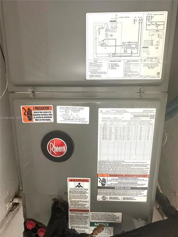 8794 SW 12th St 105, Miami, FL 33174