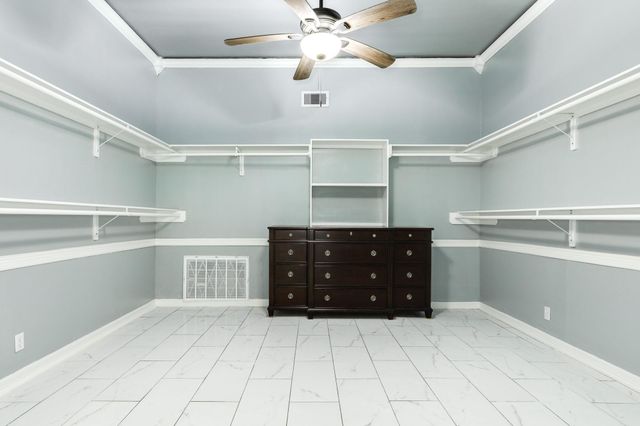 336 N Rockisland Street, Angleton, TX 77515