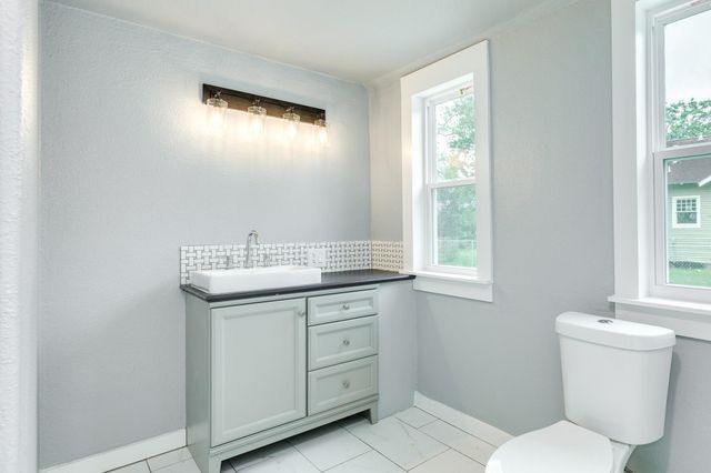 336 N Rockisland Street, Angleton, TX 77515