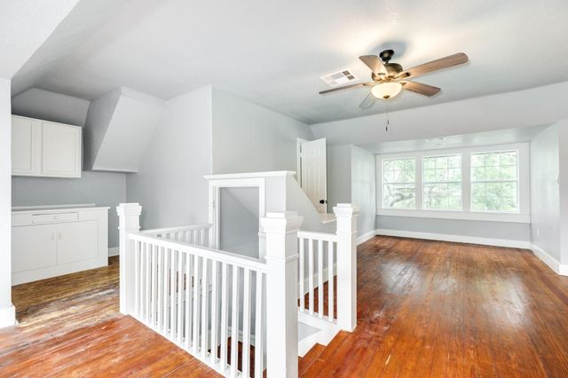 336 N Rockisland Street, Angleton, TX 77515