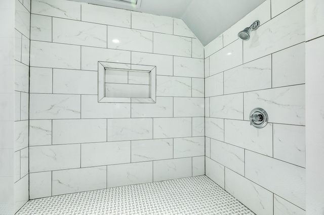 336 N Rockisland Street, Angleton, TX 77515