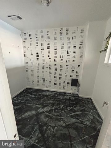 1155 RT-73 #4, Mt Laurel, NJ 08054