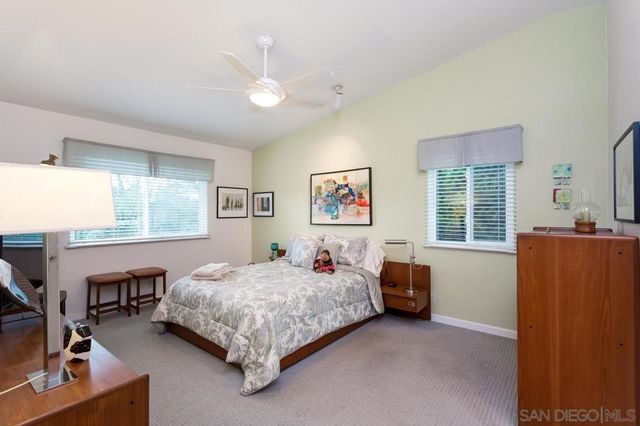 10565 Burned Oak Lane, Escondido, CA 92026