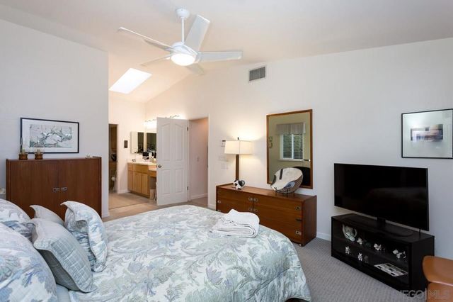 10565 Burned Oak Lane, Escondido, CA 92026