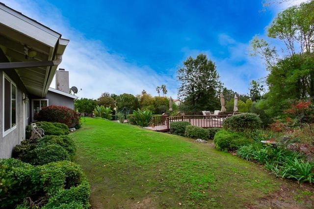 10565 Burned Oak Lane, Escondido, CA 92026