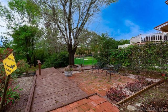 10565 Burned Oak Lane, Escondido, CA 92026