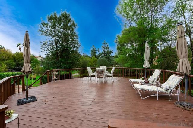 10565 Burned Oak Lane, Escondido, CA 92026