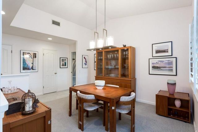 10565 Burned Oak Lane, Escondido, CA 92026