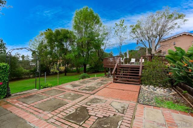 10565 Burned Oak Lane, Escondido, CA 92026