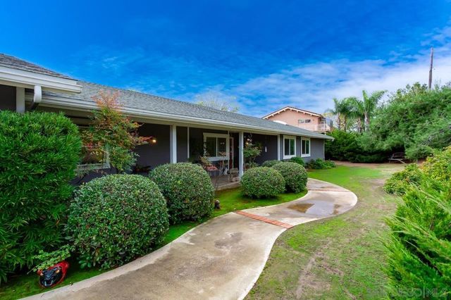 10565 Burned Oak Lane, Escondido, CA 92026