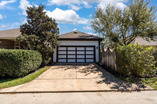 16627 Amelia Island Drive, Cypress, TX 77433