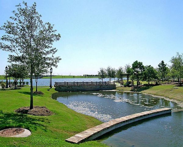 16627 Amelia Island Drive, Cypress, TX 77433