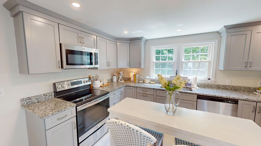 161 Wayside Road, Portland, ME 04102 — photo 4