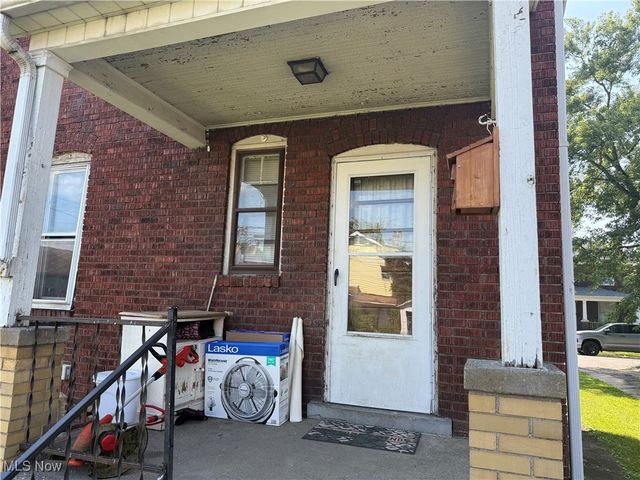 808 Oakmont Avenue, Steubenville, OH 43952