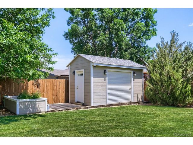 805 Waxberry Ct, Loveland, CO 80538