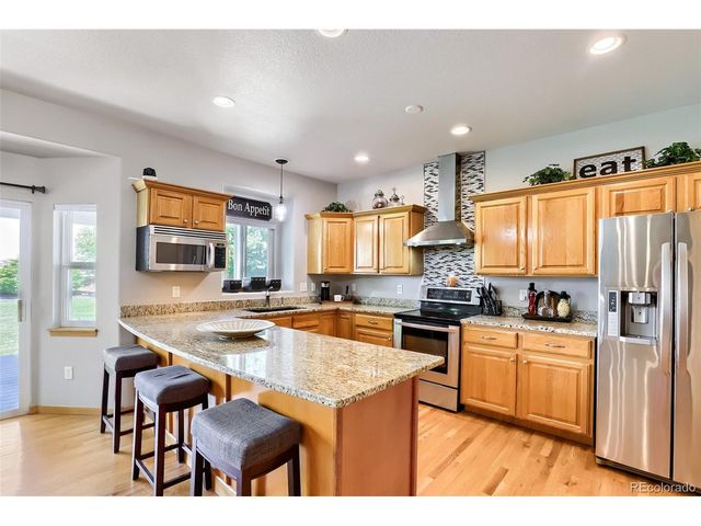 805 Waxberry Ct, Loveland, CO 80538