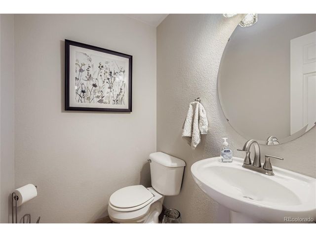 805 Waxberry Ct, Loveland, CO 80538