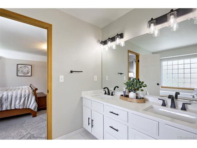 805 Waxberry Ct, Loveland, CO 80538