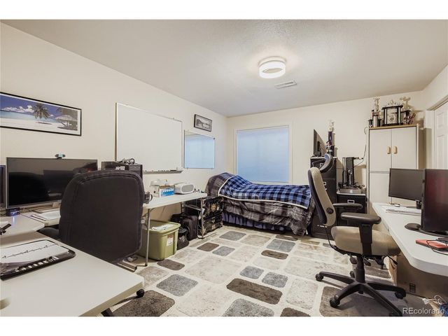805 Waxberry Ct, Loveland, CO 80538