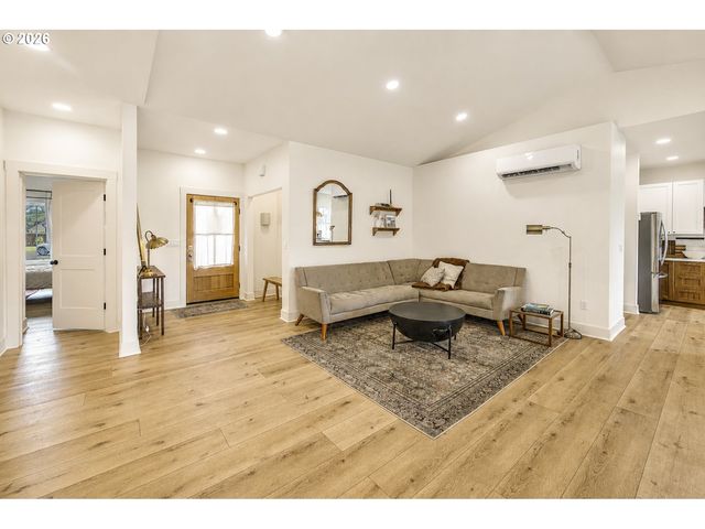 104 W McDowell Ct, Yacolt, WA 98675