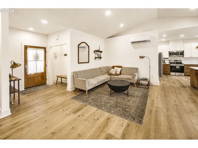 104 W McDowell Ct, Yacolt, WA 98675